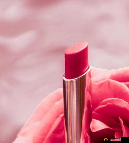 YSL 蜜桃色黄：时尚新潮流