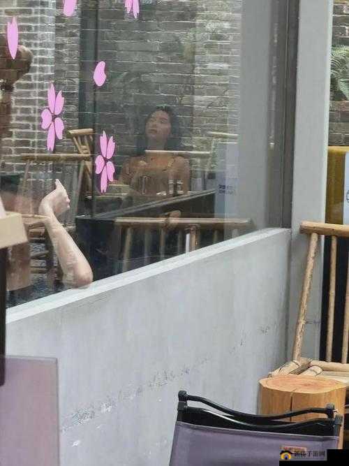 真空去公司上班被发现引发热议