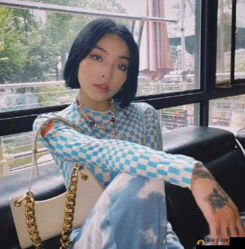 X 姓女 RAPPER 首次亮相