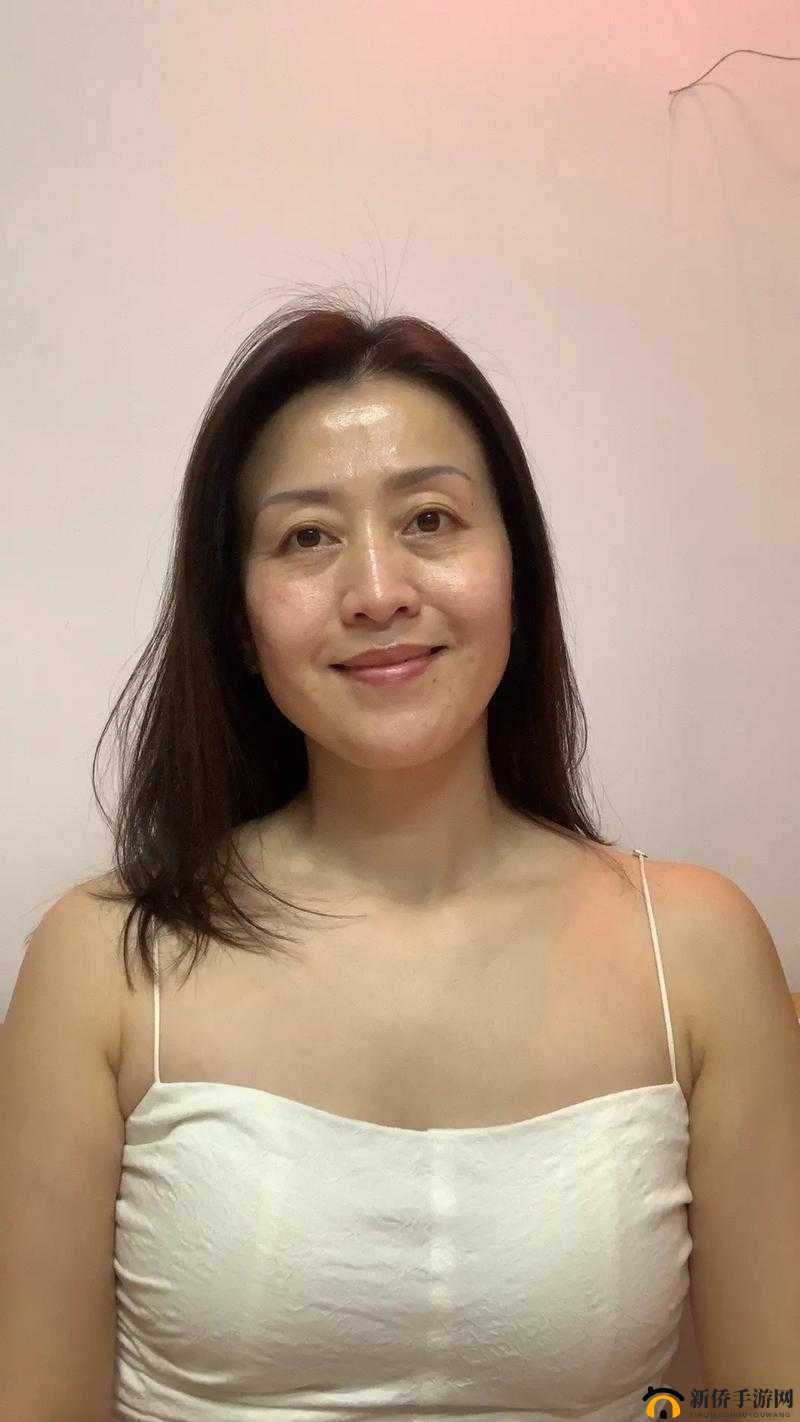 老阿姨看小鲜肉心动:幽默的心动时刻