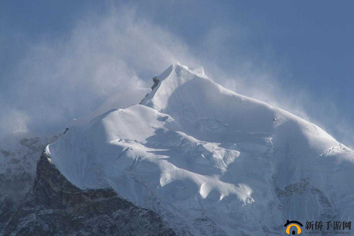 两座柔软的大山:神秘的自然奇观