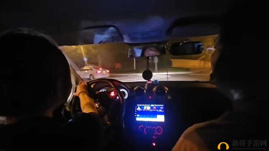 女性跟教练晚上练车:安全吗?
