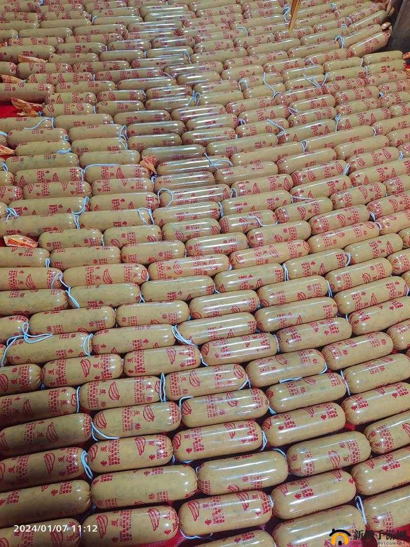 小洞饿了想吃大火腿肠发布最新通告:火腿肠,我的爱