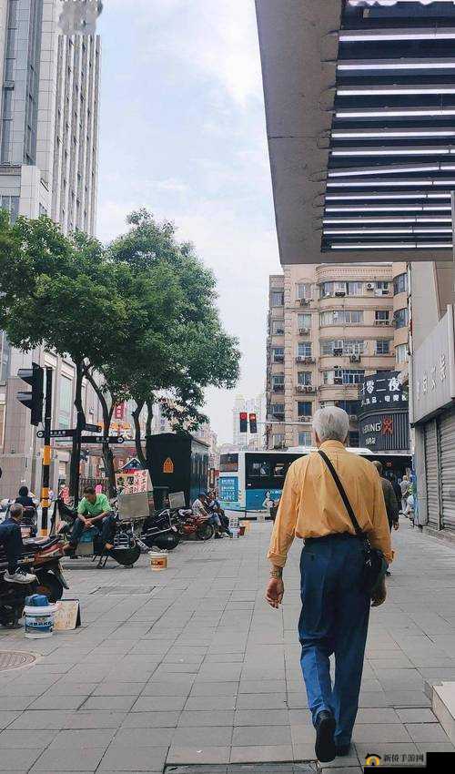 7777 女厕盗摄久久久:公共场所的媮拍乱象