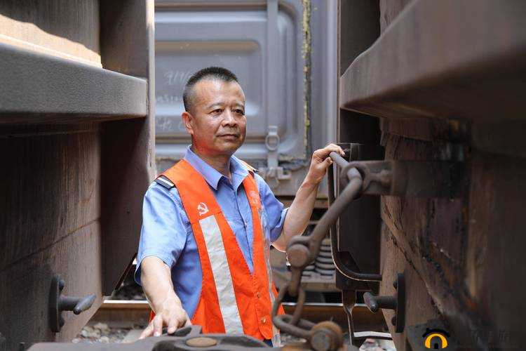 大叔武警 GARY 水电工 2022:平凡中的不凡坚守