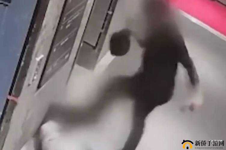色猫视频：女子深夜离奇失踪，背后真相令人震惊