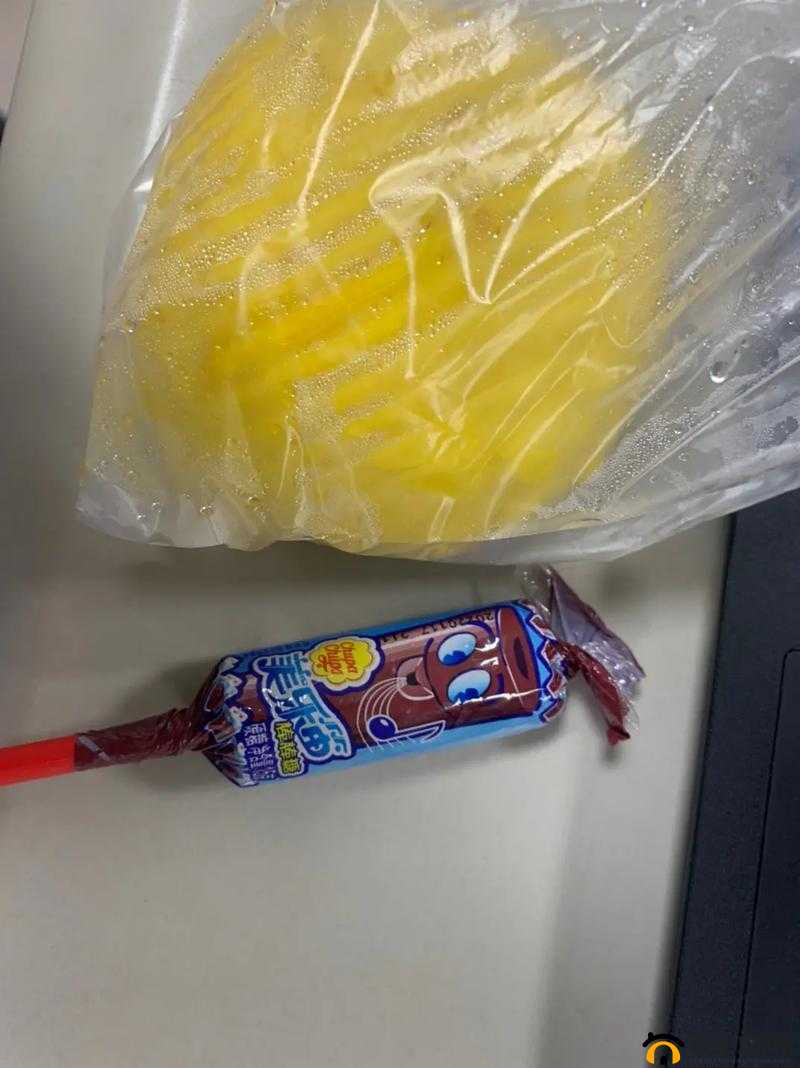 有一根又黑又硬的棒棒糖是我的最爱