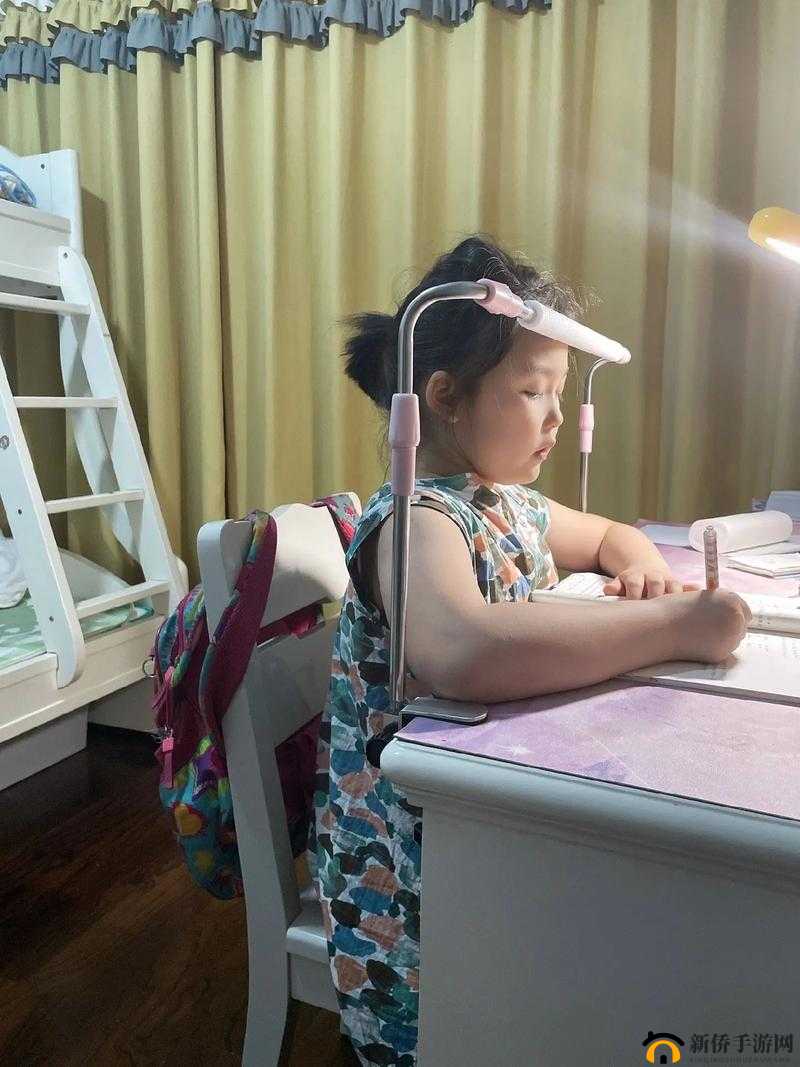 写作业时如何坐在捧捧上:掌握正确坐姿提升效率