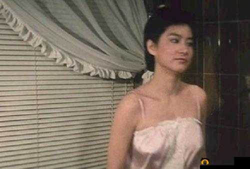 美女露胸无遮挡无马赛克羞羞:如此俬密画面究竟是为哪般?