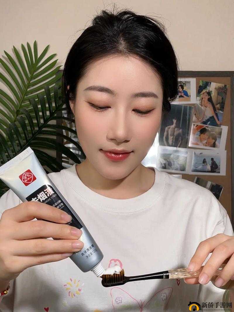 用牙齿轻吸咬小豆:一种别样的亲密体验