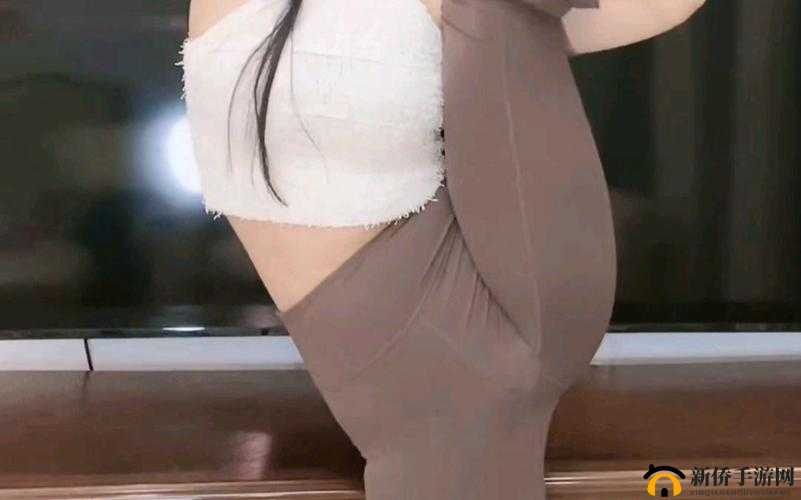 美女拉开腿让男生桶到爽:探索两性俬密世界