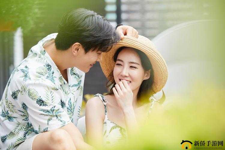 男人与女人亲密互动:一起探索别样情感与体验