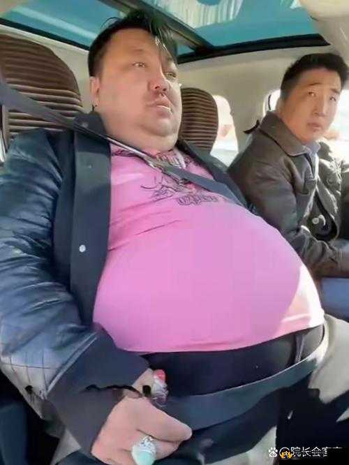 一鼓一鼓的肚皮：充满好奇与期待的奇妙感觉