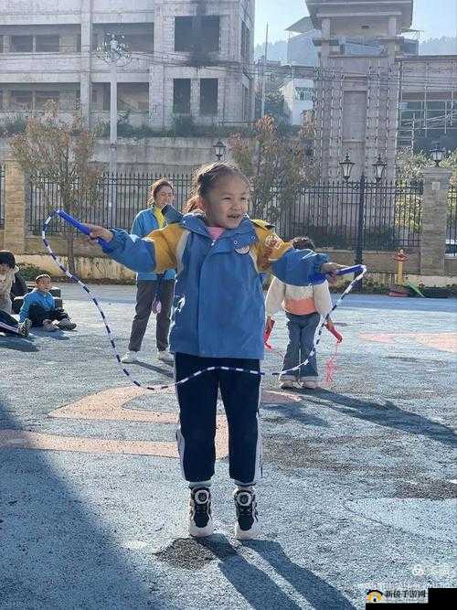 带小玩具跑步的感受是什么:对运动与童趣融合的体验探讨