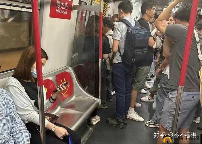 地铁太挤有人顶着怎么防知乎:实用应对技巧分享
