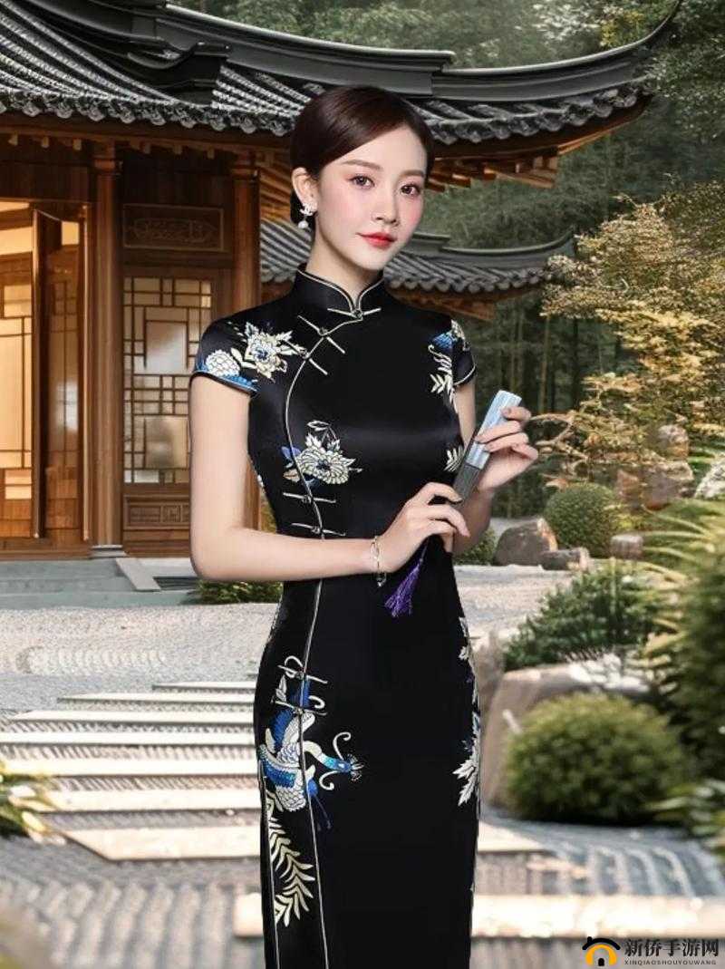 老师双开真丝旗袍施恩:尽显优雅气质与独特魅力
