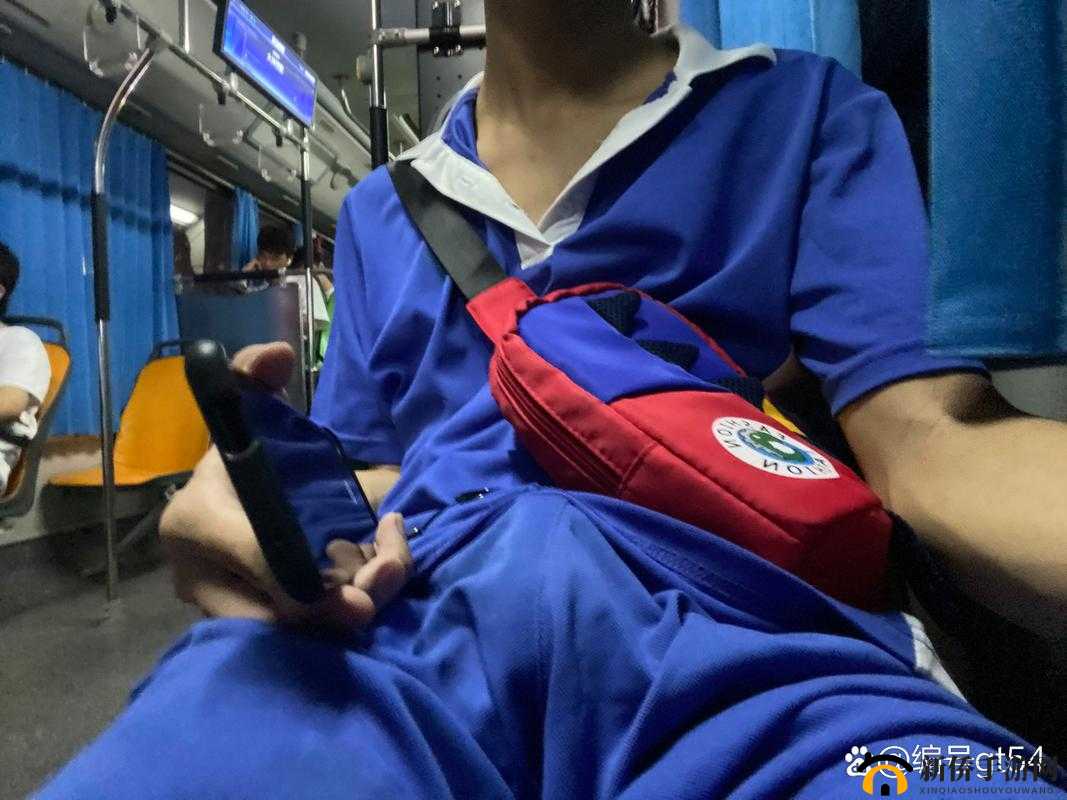 男生之间的相嗟嗟免费真人互动:别样精彩呈现