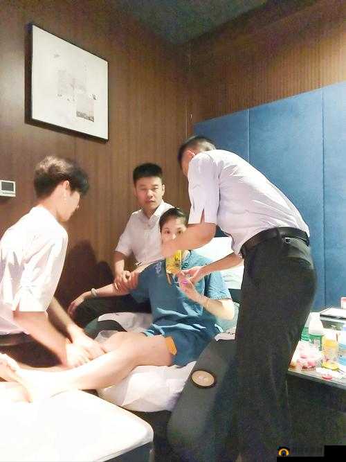男技师大奶服务体验分享：真实用户评价与服务质量深度解析