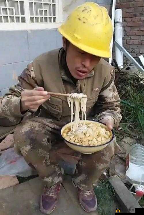 四大校花工地搬砖，十七个民工看呆，雅仪雨薇婉莹现状如何？