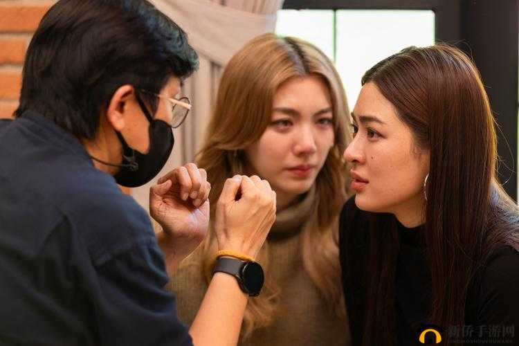 好_色_先_生丅V:揭秘成年人视频行业的秘密这个不仅完整呈现了输入的关键字,还通过提出揭秘成年人视频行业的秘密这样一个引人关注的问题,吸引用户点击,同时也有利于百度 SEO 优化