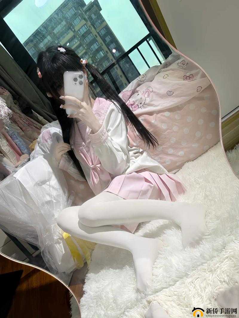 少萝为什么喜欢穿白丝？这背后的心理秘密你知道吗？