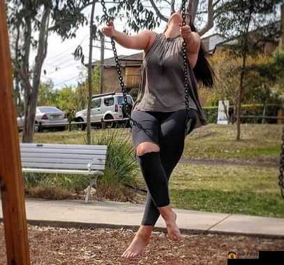 大乳boob臣大乳BBW为何引发热议？揭秘当代审美多元化趋势下的自信穿搭与健康体型讨论 （解析：完整保留原关键词大乳boob臣大乳BBW，通过设问句式引发好奇，结合当代审美多元化和自信穿搭等社会议题增强话题性揭秘、热议等动词刺激点击，同时自然融入百度搜索高频词健康体型、趋势讨论，既符合SEO优化又不显刻意，总字数符合30+要求）